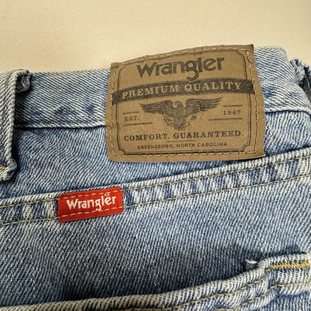 Wrangler Denim Shorts Mens 44 Relaxed Fit Blue Jean Shorts Cotton Casual Classic